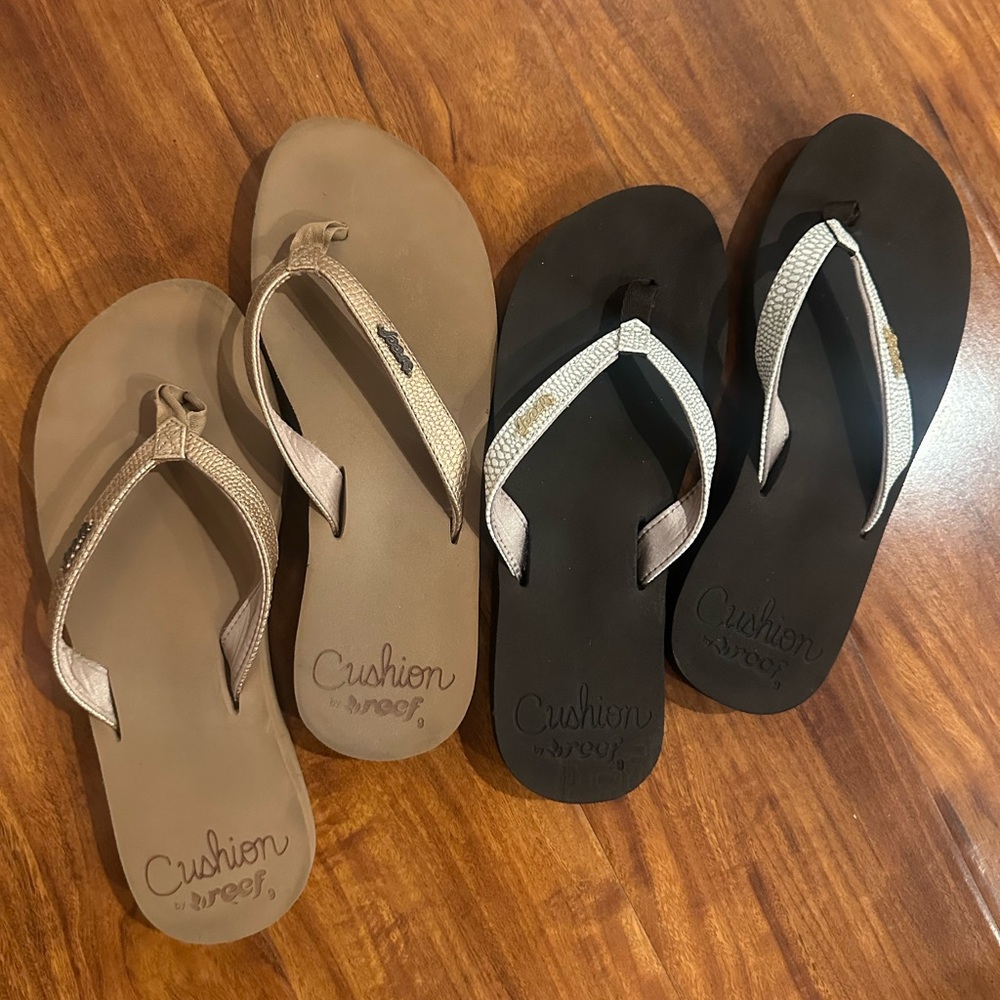 Set of 2 Reef Sandals in Tan and Black